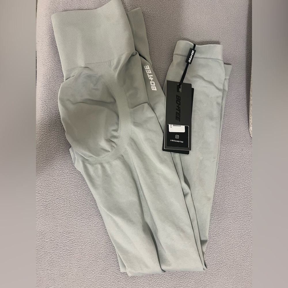 Bo+Tee leggings